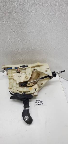 P549 Kia 2013 Forte Transmission Shifter Assembly
