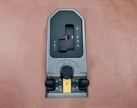 Yud501850 Land Rover 2005-2009 Lr3 Front Center Console Shifter Panel Terrain Switch Oem