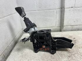 242-10121 Lexus 2023 Gx460 Automatic Transmission Shifter Black Leather Gray Trim Oem