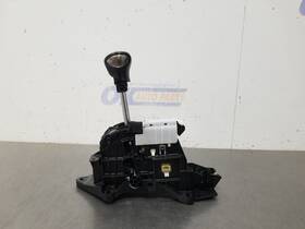 242.le1g21 Lexus 21 2021 Es 300h 2.5l Automatic Transmission Shifter