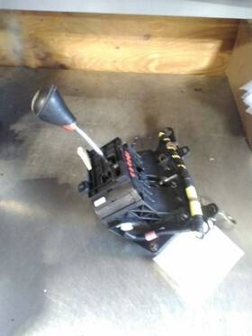 242.le1q06 Lexus Shifter Gs430 2006 Transmission Shift Assembly 135430