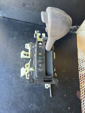 33823-33030 Lexus 33521-33030 Es300 Transmission Shifter 97-01 Gray 1 3.0l V6 1mzfe
