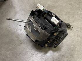 33530-53030 Lexus 2001-2005 Is300 Oem Automatic Gear Shifter Housing