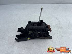 75g028 Lexus 2013-2018 Es300h Automatic Transmission Shifter Shift Gear Selector Oem 13