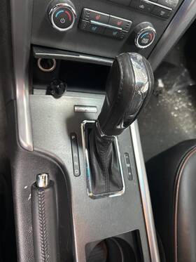 9h6z7210b Lincoln 2010 - 2012 Mkz Fwd Floor Shifter With Bezel Oem