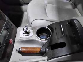 2064929 Maserati 2005-08 Quattroporte Console Gear Shifter Selector Chrome Handle Lever