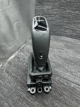 670163456 Maserati New Oe 2017-2022 Levante / Ghibli Automatic Gearbox Shifter