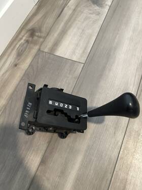 2012670305 Mercedes-benz Gear Shifter Selector 84-93 W201 190d 190e Auto Trans