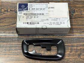2092670047 Mercedes-benz Genuine Clk63 Amg Black Series Shifter Gate Plate Satin Blk