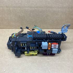 225-88 Mercedes-benz 2009-2011 C300 C350 Relay Fuse Box 5dk 009