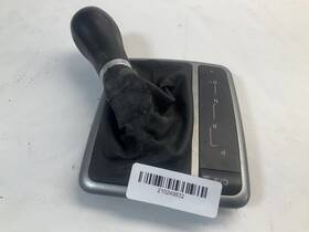 242.mb1n06 Mercedes-benz 05-11 Slk280 3.0 Center Console At Floor Gear Shifter With Knob B