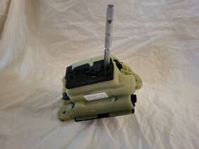 A2112672624 Mercedes-benz W211 E-class Floor Gear Box Shift Shifter Selector Oem