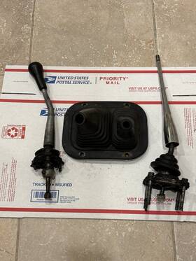 Km145 Mitsubishi 1988 Mighty Max / Ram 50 Oem 4wd 5-speed Manual Shifter Boot