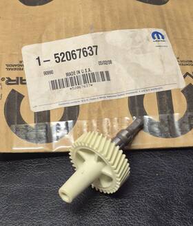 52067637 Mopar 1993-2005 Grand Cherokee Wrangler Ram Dakota Nos 37 Tooth Speedo Pinion