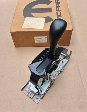 52104312ai Mopar 2002-2004 Jeep Liberty New Genuine Center Console Shifter Assy