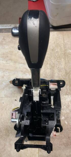 242-998916 Nissan 2008 Sentra Floor Shifter Gear Automatic Transmission Oem