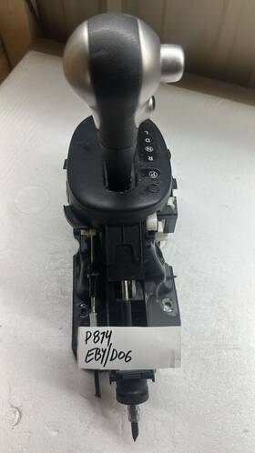 P874 Nissan 2018 Versa Automatic Transmission Gear Shifter Assembly