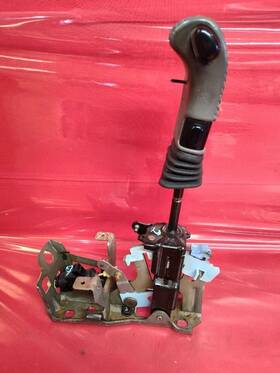 25621754 Oldsmobile 1995-1999 Aurora Automatic Gear Selector Shifter Lever With Knob Grey