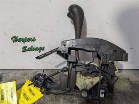 242.gm2r04 Pontiac 2004 Grand Pri Transmission Shift Assembly