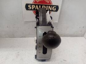242.gm2r06 Pontiac 2004-2008 Grand Prix Auto Trans Gear Shift Lever Floor Shifter 10916550