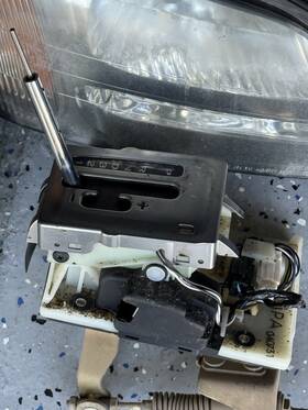 6688072 Subaru Used Automatic Transmission Shift Lever Assembly Fits 2006 Baja Grade A