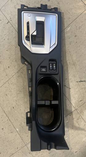 92169fl000 Subaru 2018-23 Crosstrek Gear Shift Bezel Cup Holder X Mode Seat Heater Oem