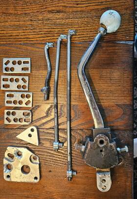 Sum-700040 Summit 4 Speed Racing Shifter With Rods For Gm Muncie Etc