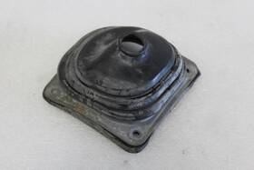 242.to1392 Toyota 1991 1992 1993 1994 Land Cruiser Gear Shifter Rubber Boot Trim