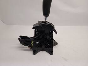 242.to1913 Toyota 13 2013 Tundra Automatic Transmission Shift Shifter Assembly