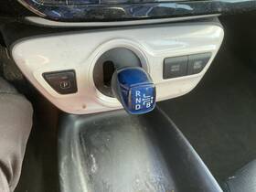 242.to1a18 Toyota Shifter Prius 2018 Transmission Shift 4617881