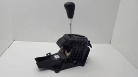 242.to1g10 Toyota Yaris 2010 Transmission Shift Shifter Assy 710705
