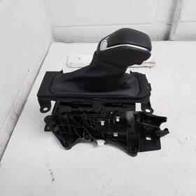 242.to1t21 Toyota 2021 Highlander Automatic Transmission Shifter Black Leather Oem