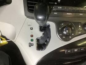 4789504 Toyota Used Automatic Transmission Shift Lever Assembly Fits 2011 Sienna Grade