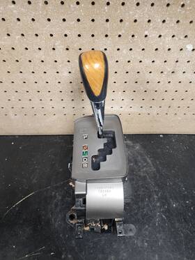 75c484 Toyota 2008-2013 Highlander Hybrid Automatic Shifter Assembly With Tan Knob Oem