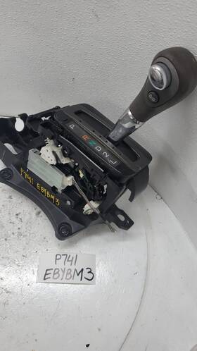 P741 Toyota 2003 Camry Transmission Shift Assembly