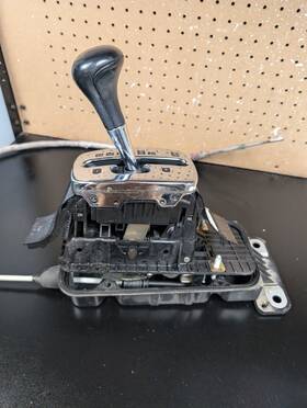 1j0713061a Volkswagen 1999-2006 Golf Gti Oem Automatic Transmission Shifter Assembly