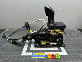 31367921 Volvo 15-18 S60 T5 Automatic Transmission Floor Shifter Oem