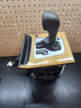 B30672093 Volvo 2007-2014 Xc90 Gear Shifter Automatic Transmission Floor Shift Oem