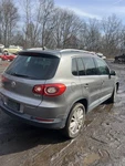 2010 Volkswagen Tiguan Transmission Shift Oem. Fixed Price $60.00.